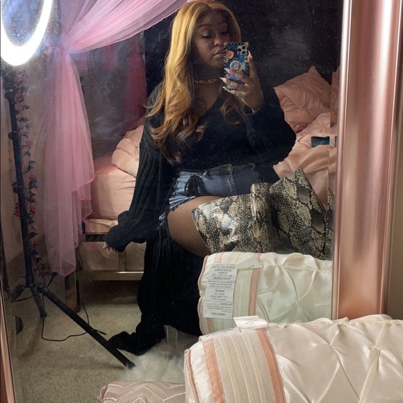 Meet Your Posher , Yuni - Picture 14 of 15